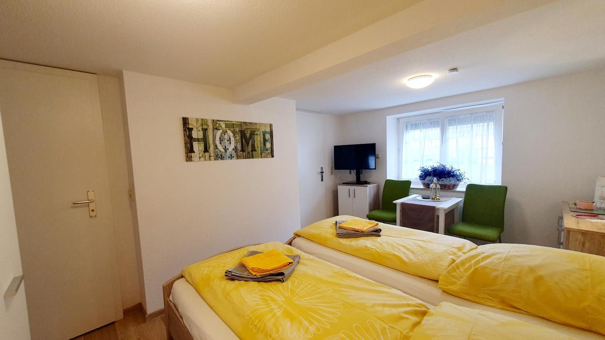 Apartment Gruener Fuerst Mit Sitzecke Im Innenhof & Naehe Park & Erdgeschoss 바트무스카우 객실 사진