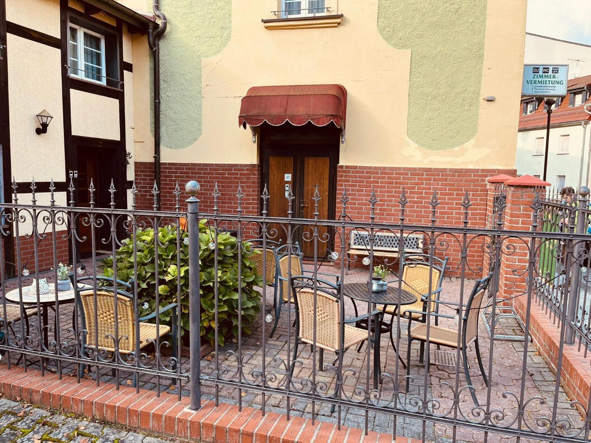 Apartment Gruener Fuerst Mit Sitzecke Im Innenhof & Naehe Park & Erdgeschoss 바트무스카우 외부 사진